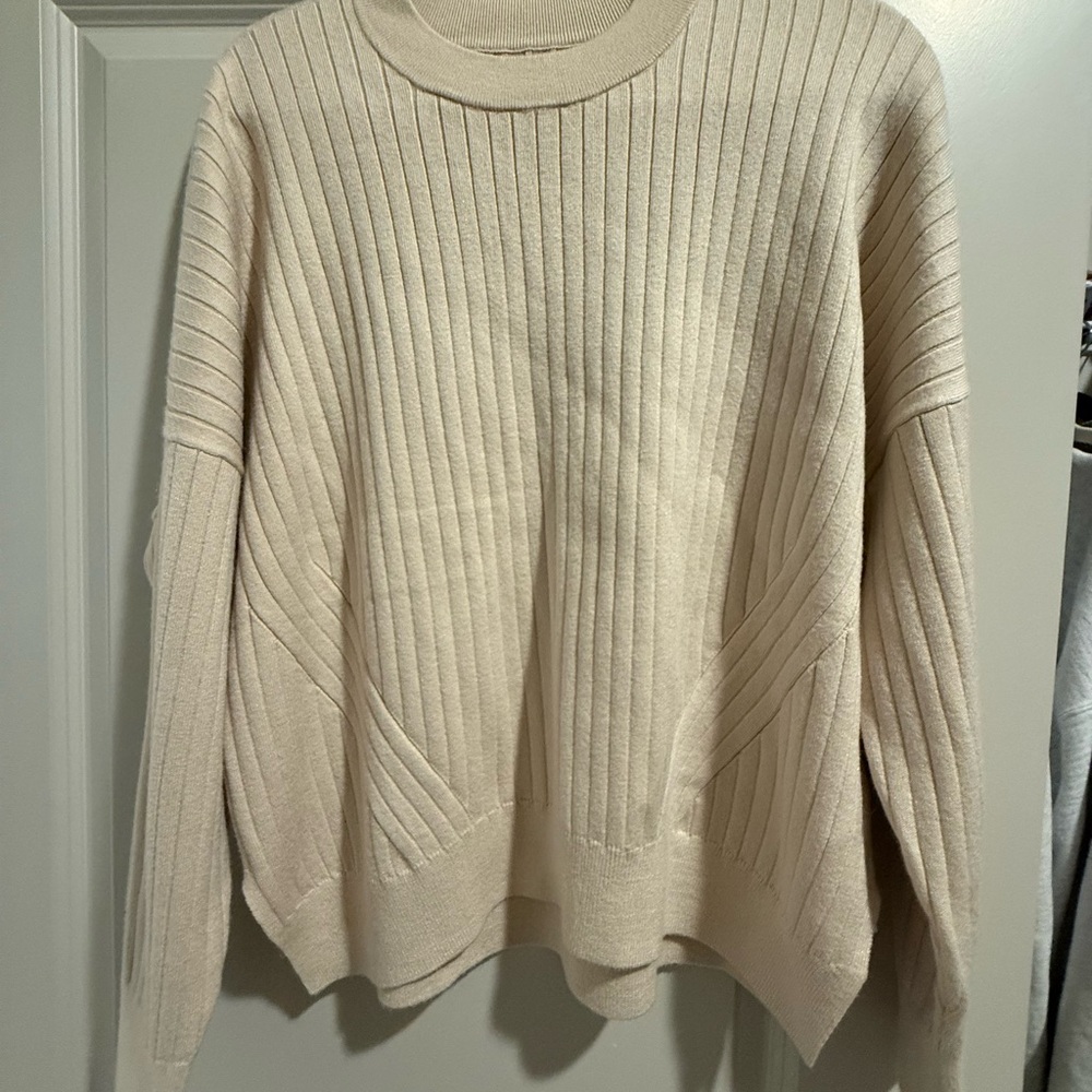 Abercrombie & Fitch Cream Ribbed Sweater
